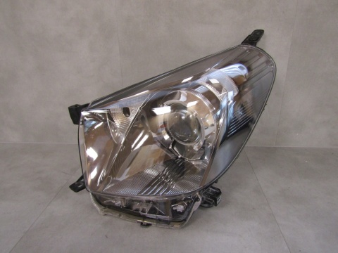 Lampa przód Aston Martin Cygnet 11-13 ZWYKŁA SOCZEWKA LH LEWA KOITO 74-1
