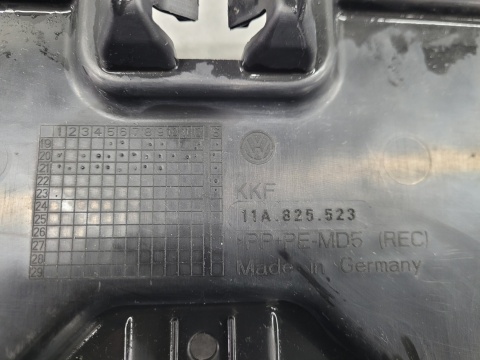 Osłona płyta podłoga zderzaka VW ID4 ID.4 ID 4 11A 20-