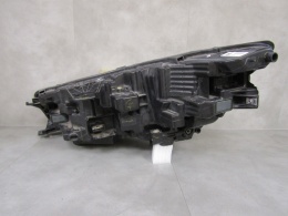 Lampa przód Ford Mustang Mach-E LED BASE 20- RH PRAWA LJ8B 13E014 BF