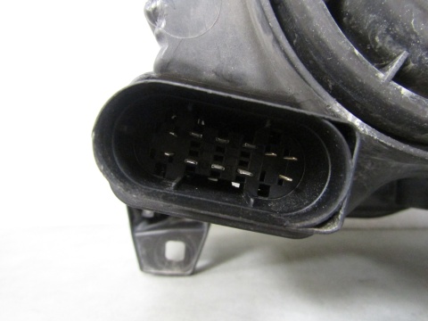 Lampa przód Mercedes Vito Viano W639 LIFT ZWYKŁA 10-14 RH PRAWA A6398201961