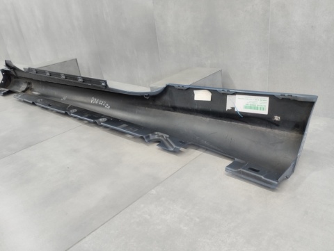 Listwa progowa prawa Mercedes E 207 AMG Cabrio 09-17