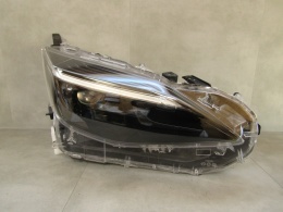 Lampa przód Toyota Yaris Cross ZWYKŁA SOCZEWKA 17-22 RH PRAWA 0D-310