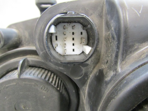 Lampa przód Alfa Romeo 159 ZWYKŁA SOCZEWKA 05-11 RH PRAWA 60682088