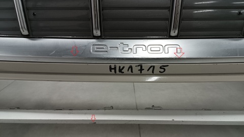 Zderzak przód przedni Audi E TRON Etron 4KE 18-22