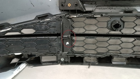 Zderzak przód przedni Audi Q3 83H 25-