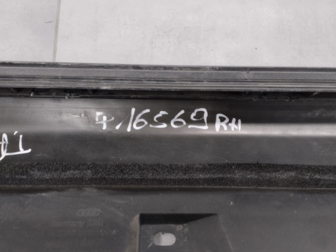 Listwa progowa prawa Audi A8 S8 Sline D4 4H 10-17 4H0 NWB