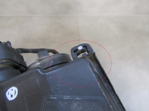 Lampa przód Volvo XC90 1 I LIFT KSENON SKRĘTNY 06-14 RH PRAWA 31111846