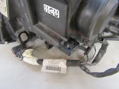 Lampa przód Volvo XC90 1 I LIFT KSENON SKRĘTNY 06-14 RH PRAWA 31111846