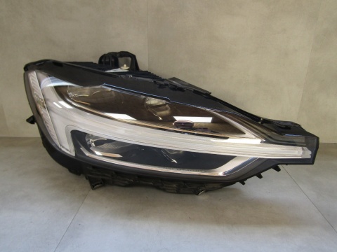 Lampa przód Volvo XC60 II MID LED 17-24 RH PRAWA 31420412