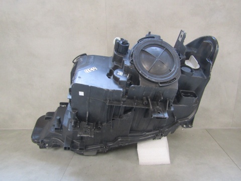 Lampa przód BMW 3 F30 F31 ZWYKŁA 11-15 RH PRAWA