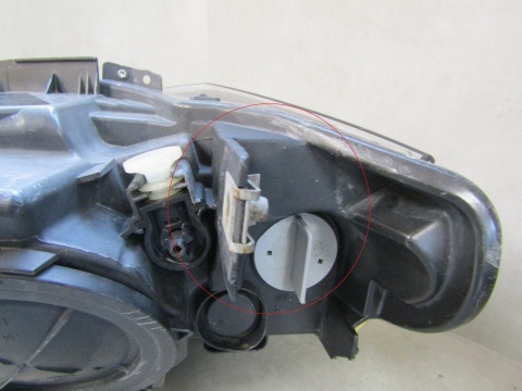Lampa przód BMW 3 F30 F31 ZWYKŁA 11-15 RH PRAWA