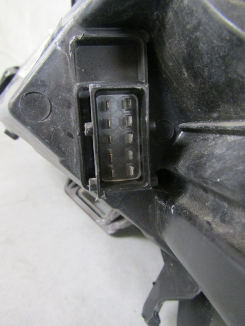 LAMPA PRZÓD OPEL MERIVA B LIFT ZWYKŁA 13-17 RH PRAWA 13372320
