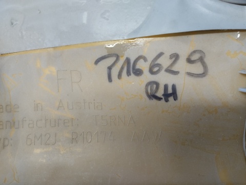 Listwa progowa prawa na błotnik Ford S Max MK1 06-14 ST Titanium