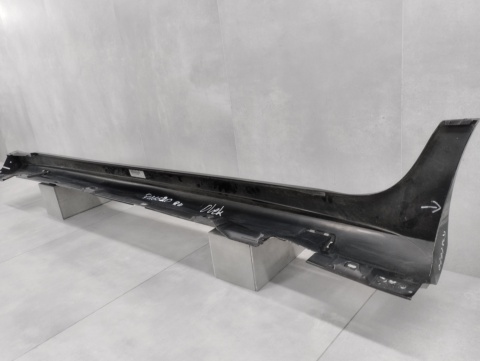 Listwa progowa prawa Mercedes C 257 CLS AMG 18-