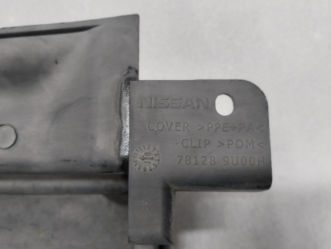 Narożnik listwa prawy prawa pod lampę NISSAN NOTE I 06-12