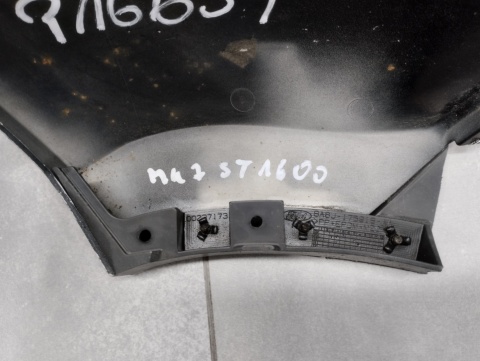 Dokładka narożnik prawa derzaka Tył Tylna Ford Fiesta Mk7 ST Lift 12-