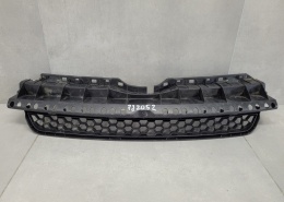 Grill atrapa kratka środkowa Toyota Urban Cruiser 08-14