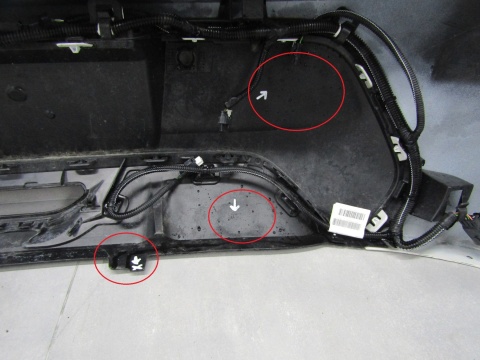 Zderzak tył tylny Peugeot 208 II 19- (+ wiazka)