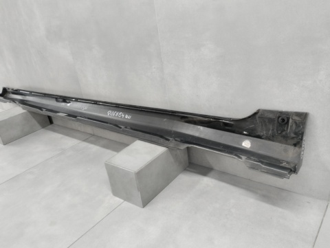 Listwa progowa prawa Audi A6 C8 4K0 S Line 18-