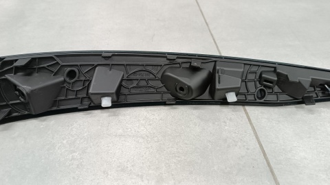 LISTWA LAMPY PRAWA RH PRZÓD NISSAN QASHQAI III J12 LIFT 24-