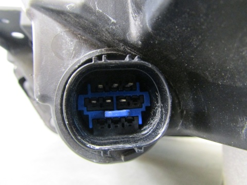 Lampa przód Kia Rio 4 IV ZWYKŁA 17- RH PRAWA 92102 H8