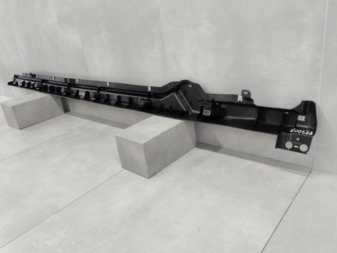 Listwa progowa Audi Q8 4MN825212 lift 24- 4MN