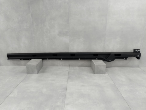 Listwa progowa Audi Q8 4MN825212 lift 24- 4MN