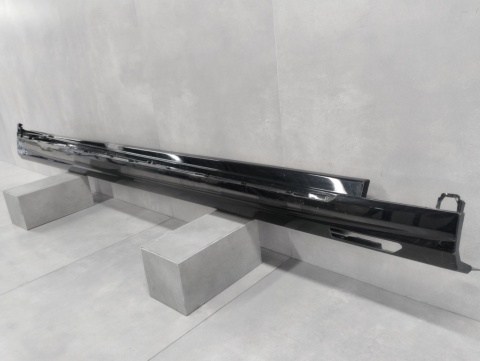 Listwa progowa prawa BMW X7 G07 18- próg 51777441108 stopień