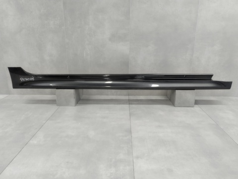 Listwa progowa prawa Toyota Yaris 4 IV 20- Mazda 2 22- Hybrid