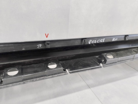 Listwa progowa prawa Toyota Yaris 4 IV 20- Mazda 2 22- Hybrid