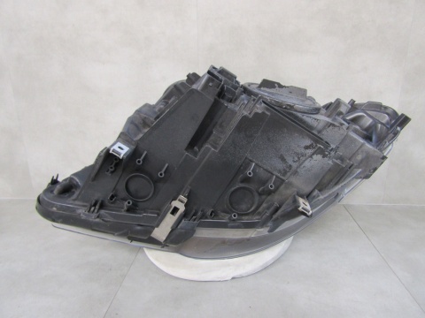 Lampa przód BMW 5 F10 F11 ZWYKŁA SOCZEWKA 10-13 RH PRAWA 7203240