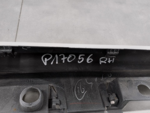 Listwa progowa prawa LEXUS ES VII 18- XZ10 75850-33170