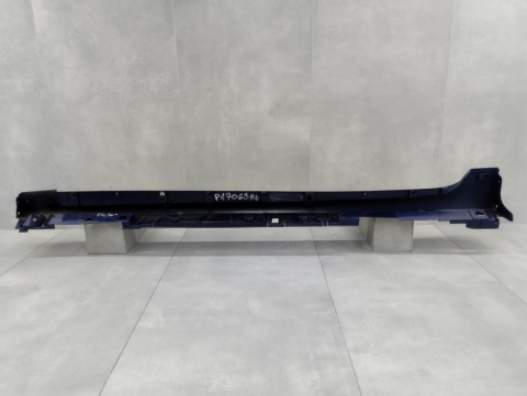 Listwa progowa prawa Toyota Prius IV 15- XW50