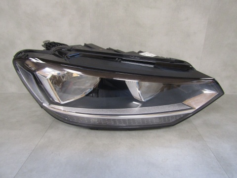 LAMPA PRZÓD VOLKSWAGEN TOURAN III 3 5TB ZWYKŁA 15- RH PRAWA 5TB906A