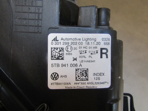 LAMPA PRZÓD VOLKSWAGEN TOURAN III 3 5TB ZWYKŁA 15- RH PRAWA 5TB906A