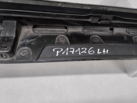 Listwa progowa lewa CUPRA BORN 21- próg 10E