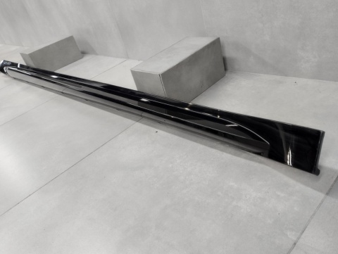 Listwa progowa prawa BMW G80 M3 20 M-3 51778084408