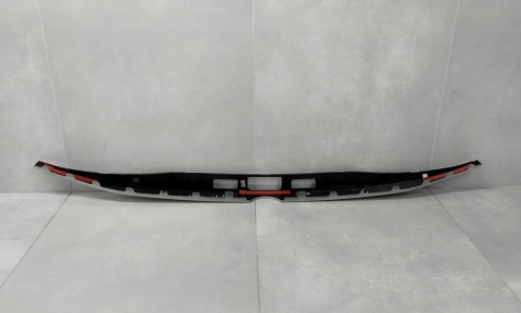 Blenda listwa klapy tylnej VW Touareg III lifting 23- / 760827361A