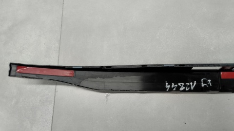 Blenda listwa klapy tylnej VW Touareg III lifting 23- / 760827361A