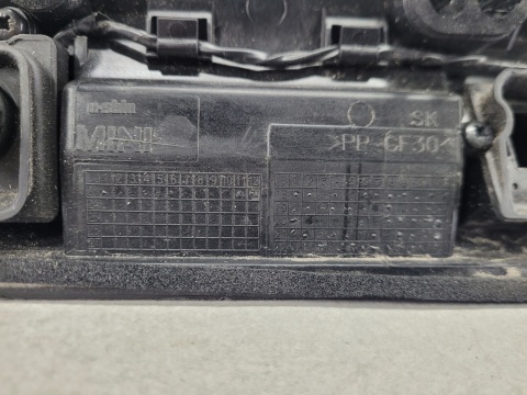 Listwa blenda klapy bagażnika tył tylna Mini Cooper F55 F56 F57 19-