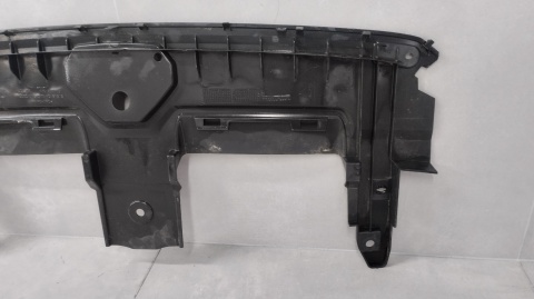 Osłona maskownica pasa przedniego przód górna AUDI Q8 4M8 18-