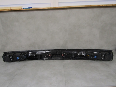 LAMPA TYŁ VOLKSWAGEN PASSAT B9 KOMBII BLENDA 3J0945307