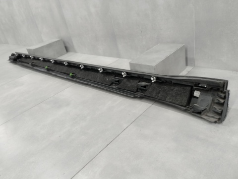 Listwa progowa prawa Audi A8 S8 Sline D5 4N0 LIFT 21-