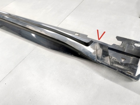 Listwa progowa prawa BMW IX2 ix 2 U10 M Pakiet 23-