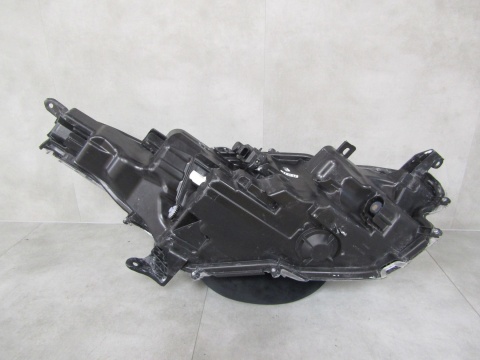 Lampa przód Toyota Yaris 4 IV LED 20- LH LEWA KOITO K0-8