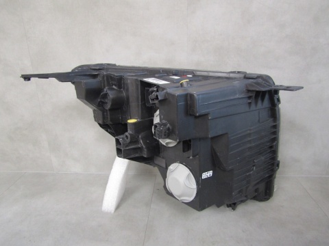 Lampa przód Ford Transit Courier MK3 ZWYKŁA LH LEWA 24- R2X6 13W030