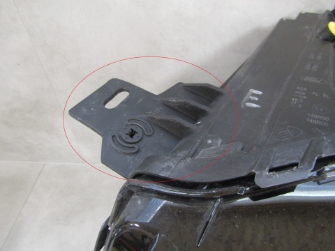 Lampa przód Ford Transit Courier MK3 ZWYKŁA LH LEWA 24- R2X6 13W030