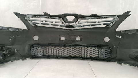 Zderzak przód przedni Toyota Auris 1 I Lift 09-13