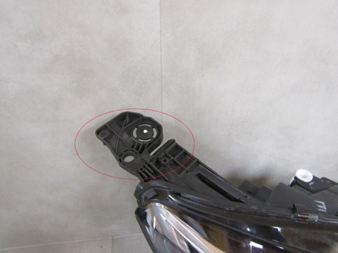 LAMPA PRZÓD PEUGEOT 308 T9 LIFT ZWYKŁA SOCZEWKA 17-21 RH PRAWA