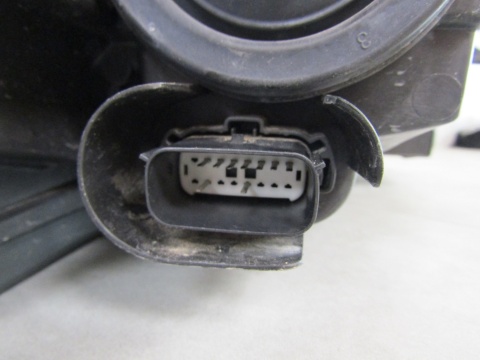 LAMPA PRZÓD FORD KUGA MK3 ZWYKŁA SOCZEWKA LH LEWA 19-24 LV4B-13W030-AF